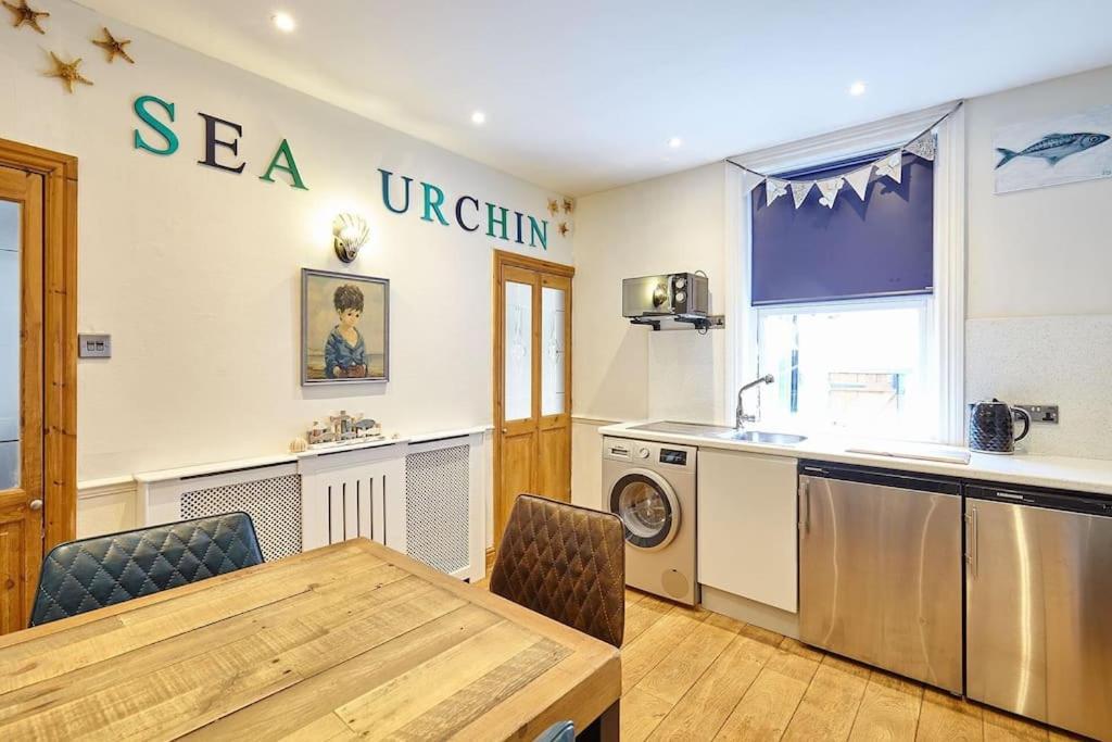 Villa Sea Urchin Whitby Exterior foto