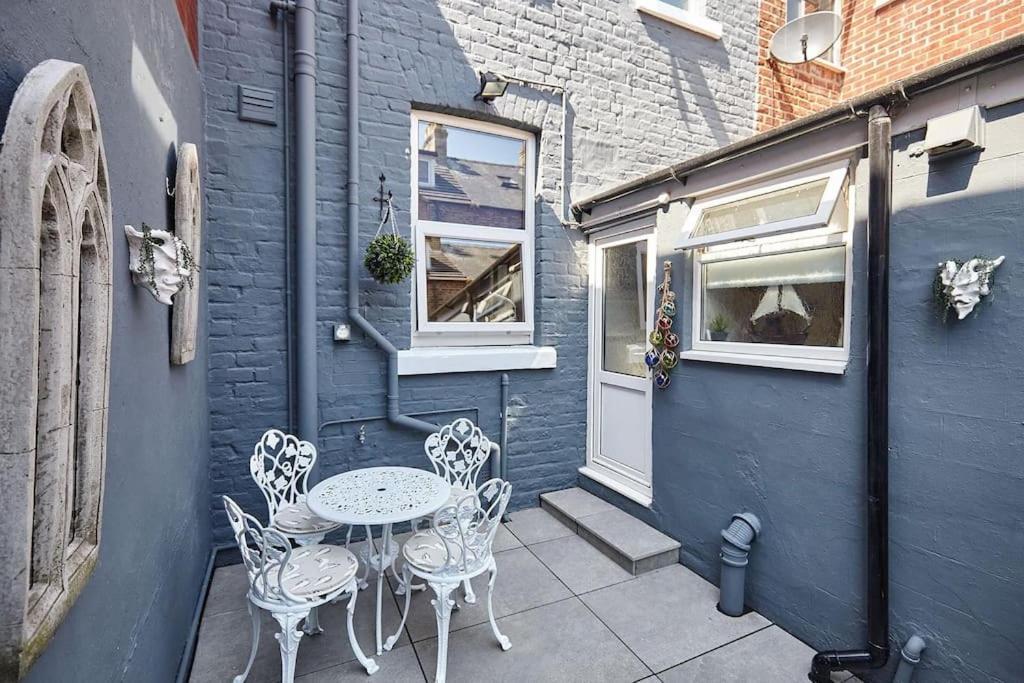 Villa Sea Urchin Whitby Exterior foto